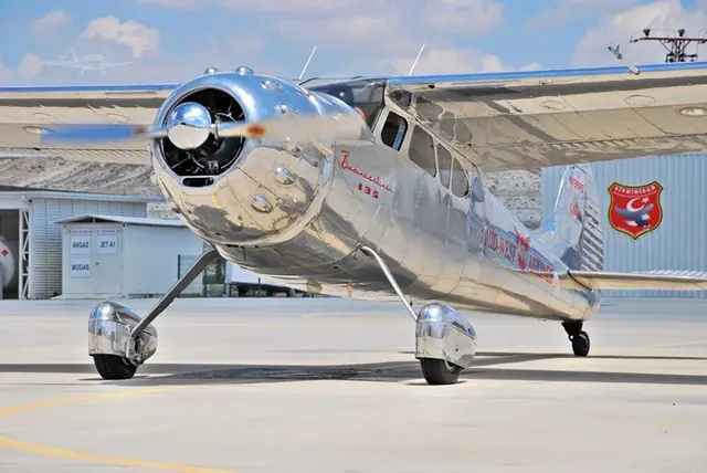 1950 Cessna 195