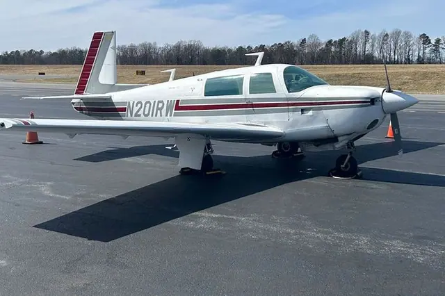 1977 Mooney M20J 201