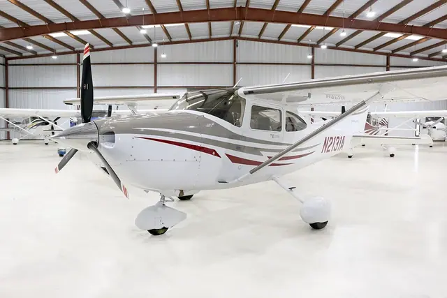 2005 Cessna 182