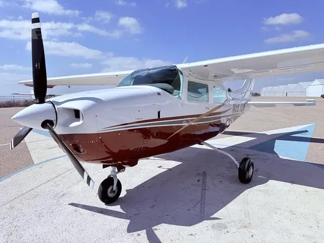 1977 Cessna Turbo 210M