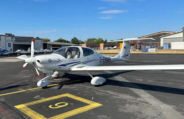 2001 Diamond DA40 Star 180