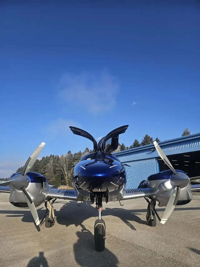 2025 Diamond DA62 (S5-DUT)