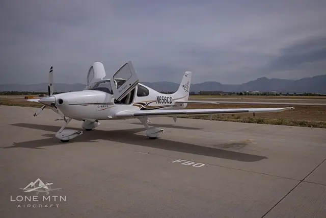 2004 Cirrus SR22-G2 (N656CD)