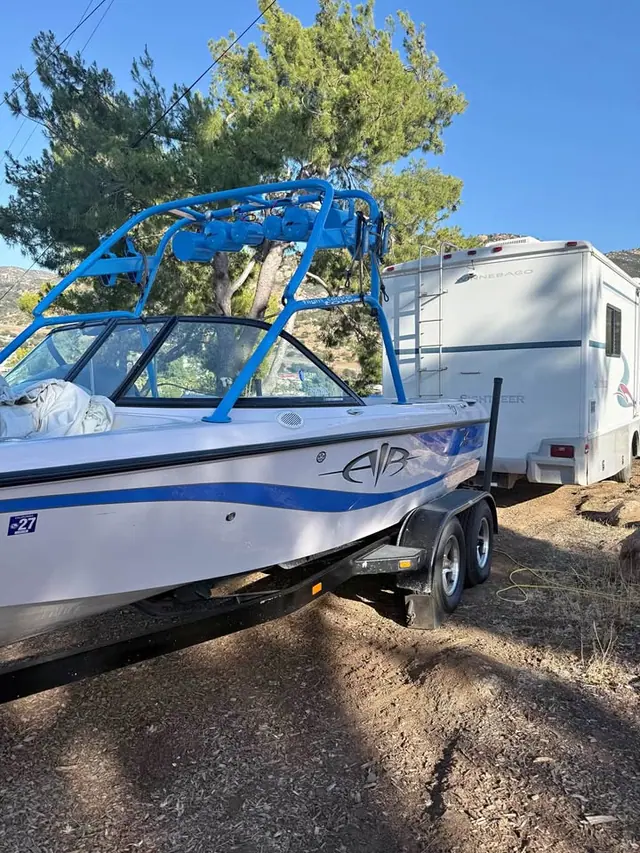 2003 super air Nautique 210 team edition