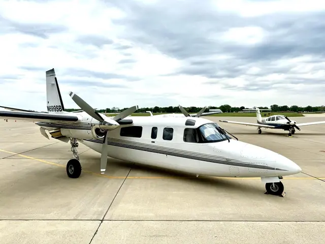 1976 Commander 690A