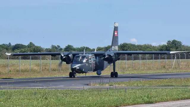 1976 Avions Fairey Britten-Norman BN-2A Defender