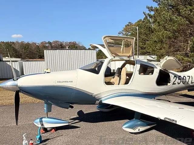 2005 Columbia 400