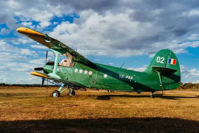 1972 Hongdu Antonov An-2