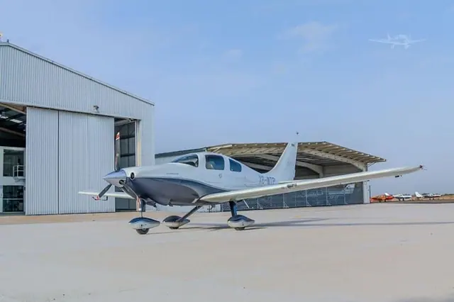 2006 Columbia 350