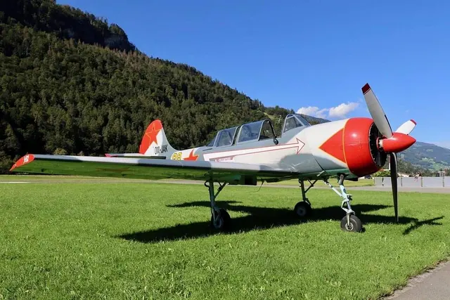 1988 Yakovlev Yak-52 1/4 share