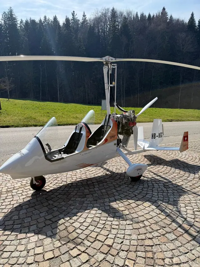2010 Magni M-16C Tandem Trainer In Switzerland