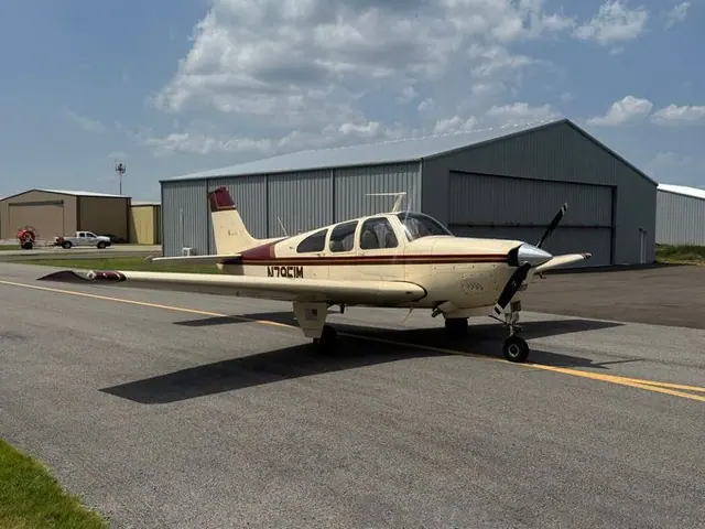 1966 Beechcraft C33A Debonair