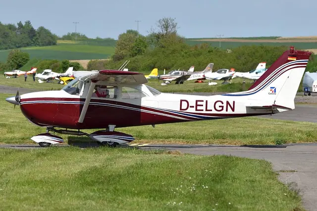 1964 Reims Aviation Cessna F-172 Skyhawk F