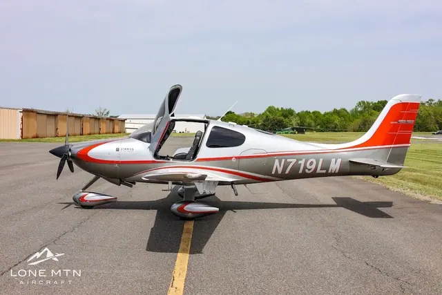 2003 Cirrus SR22