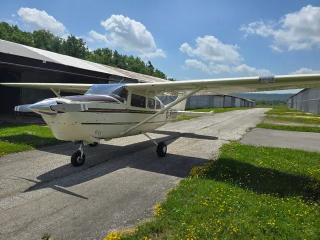 1962 Cessna 210 by Owner