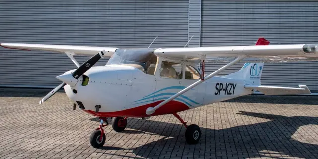 1967 Cessna F172H