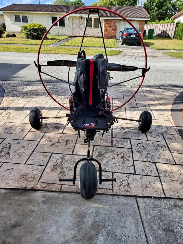 Air conception paramotor.