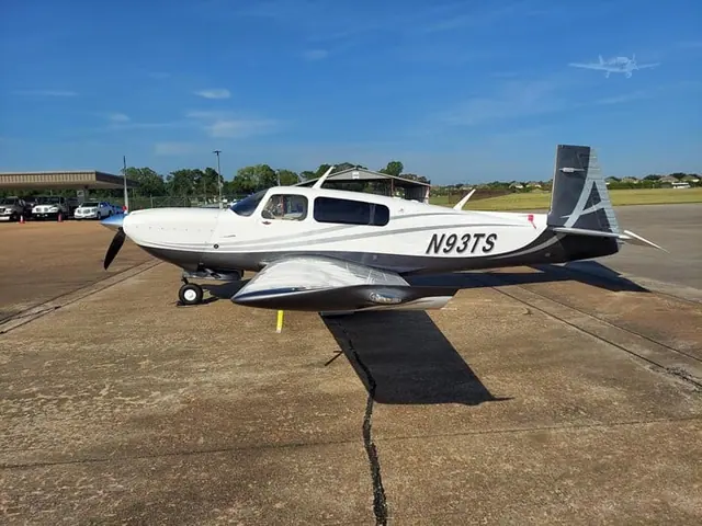 2007 Mooney Acclaim