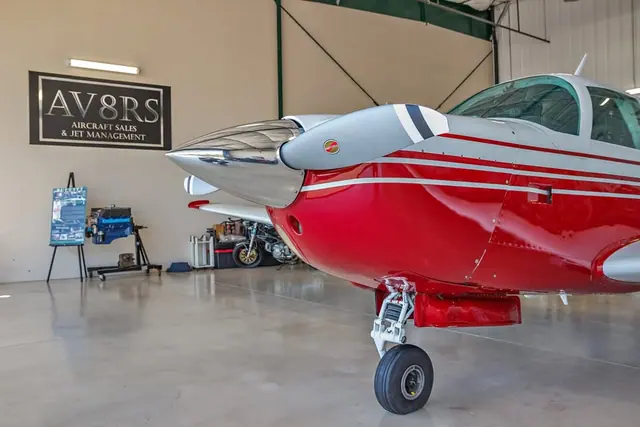 1981 Mooney M20J 201
