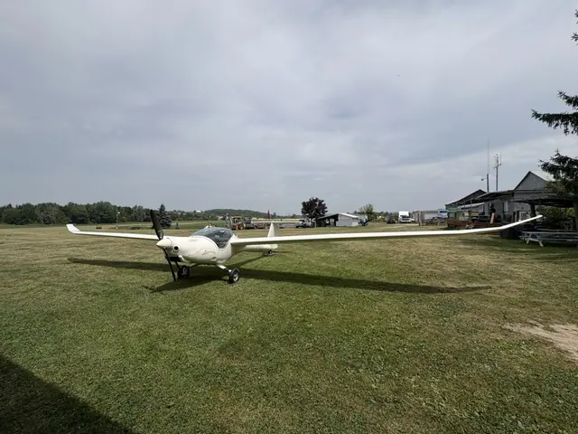 2008 Distar Lambada UFM 13