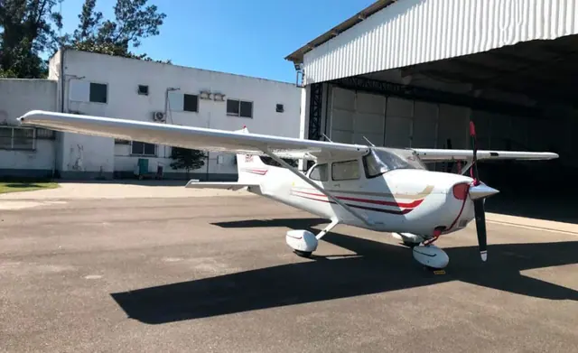 Cessna 172 SP Skyhawk - Year 2003 – 1,800 H.T.