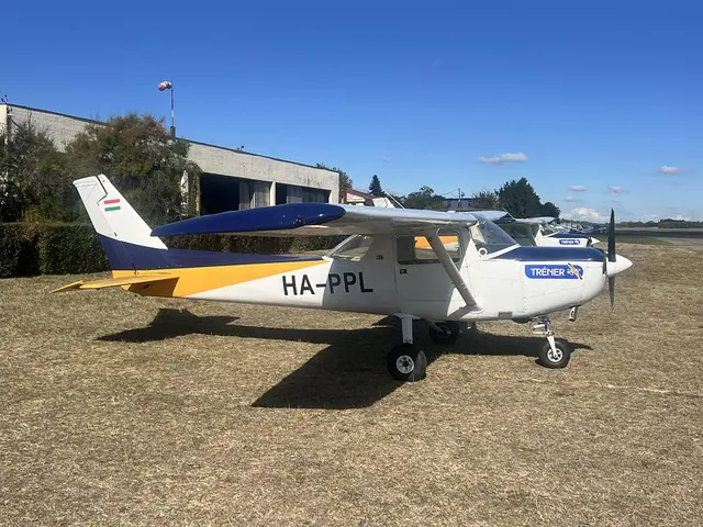1977 Cessna F-152