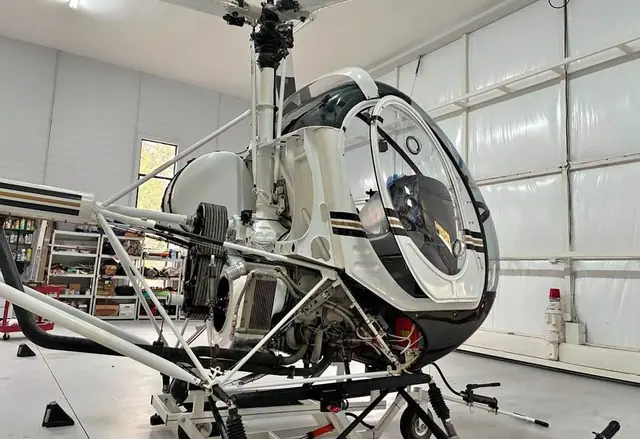 2007 Schweizer 300 cbi helicopter