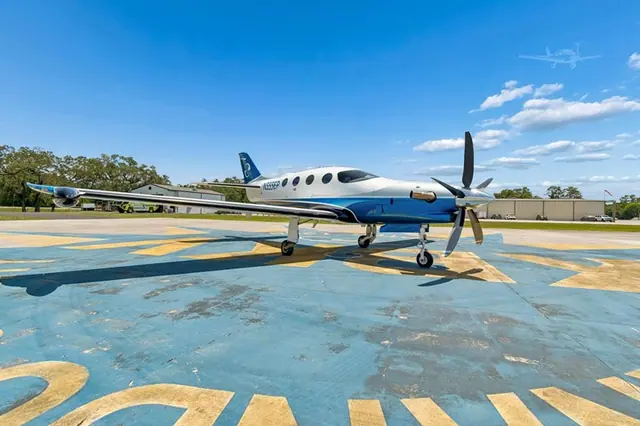 2025 Epic E1000 GX