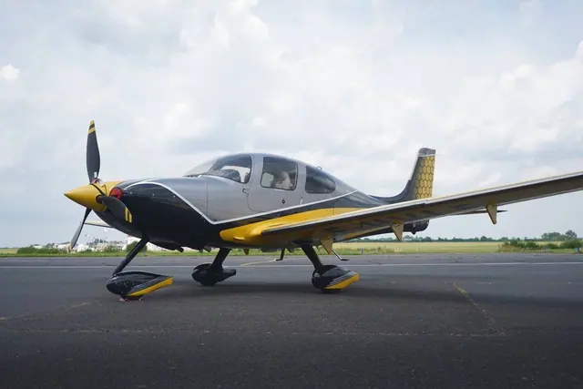 2010 Cirrus SR22