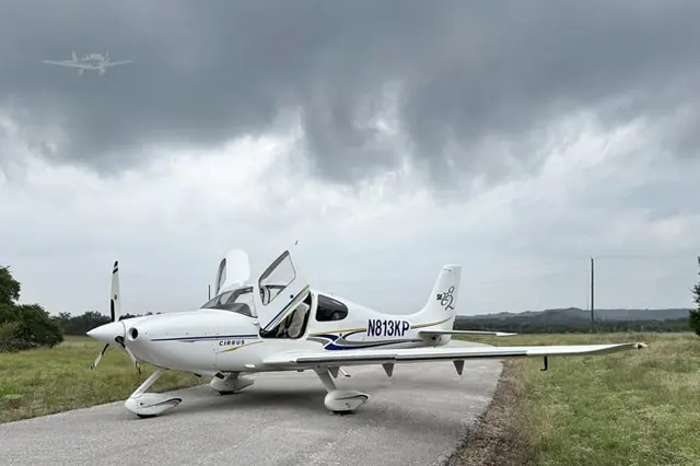 2004 Cirrus SR22-G2