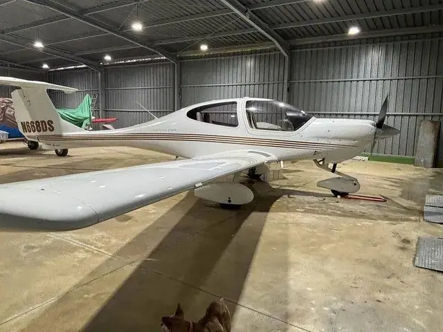 2004 Diamond DA40 Star 180