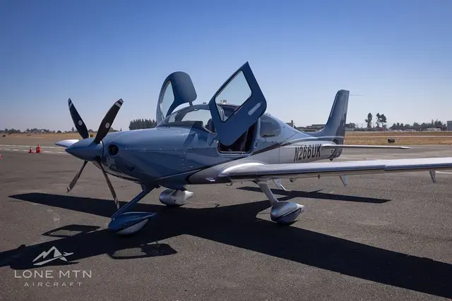 2025 Cirrus SR22T G7 (N266UK)