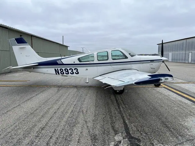 1989 Beechcraft F33A Bonanza