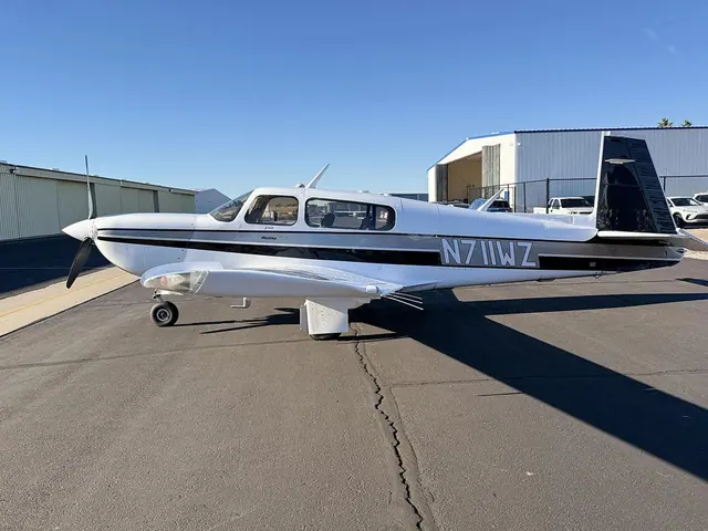 1990 Mooney M20M TLS Bravo