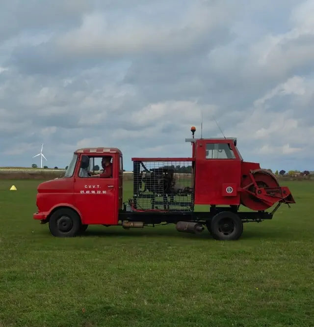 Treuil V8 sur camion Opel Blitz