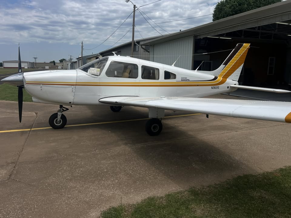 1979 Piper dakota, PA-28-236, photo 2