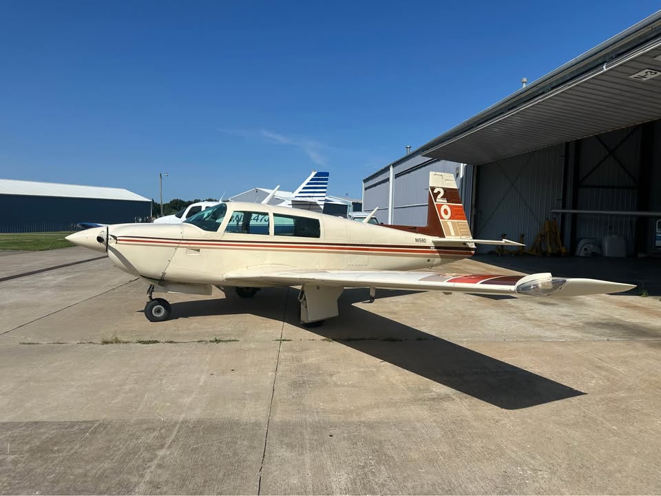 1982 Mooney M20J, photo 3