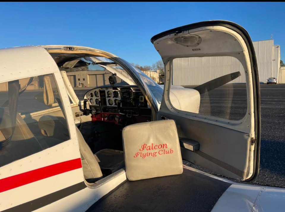1972 Piper Cherokee PA-28-180, photo 3