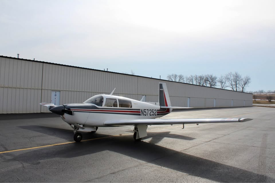 1984 Mooney M20J 201, photo 2