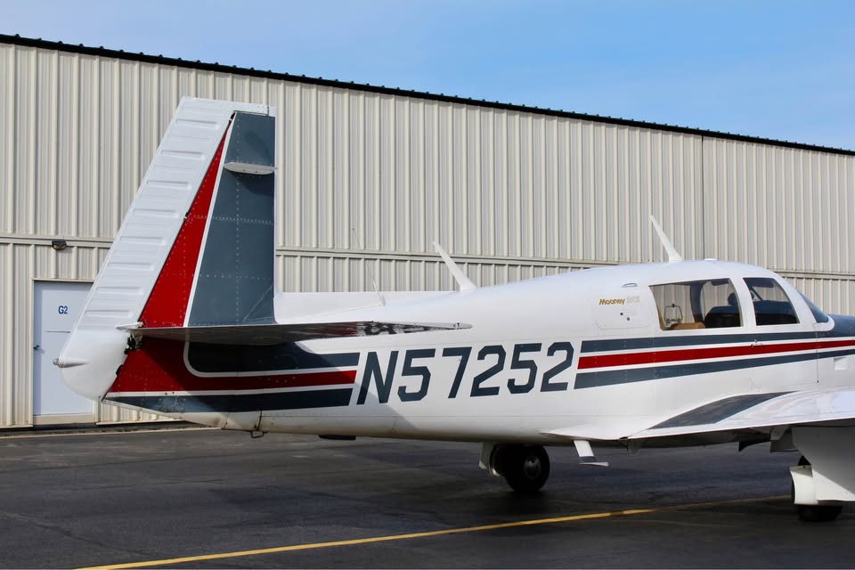1984 Mooney M20J 201, photo 4