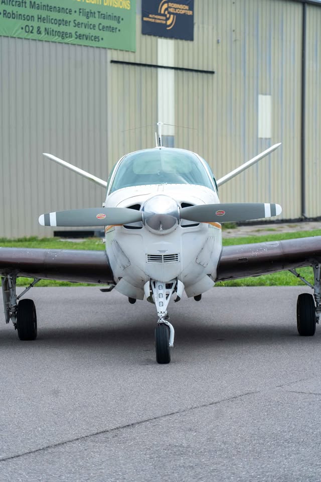 1947 Beechcraft 35 bonanza, photo 3