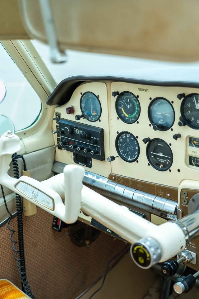 1947 Beechcraft 35 bonanza, photo 16