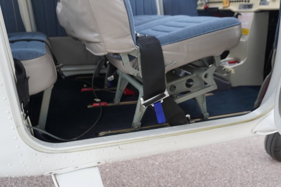 1967 Cessna R172E (T-41B), photo 3