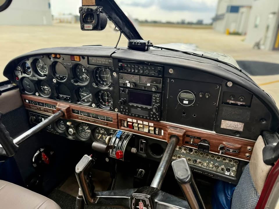 1967 Piper Arrow PA-28R-180, photo 6