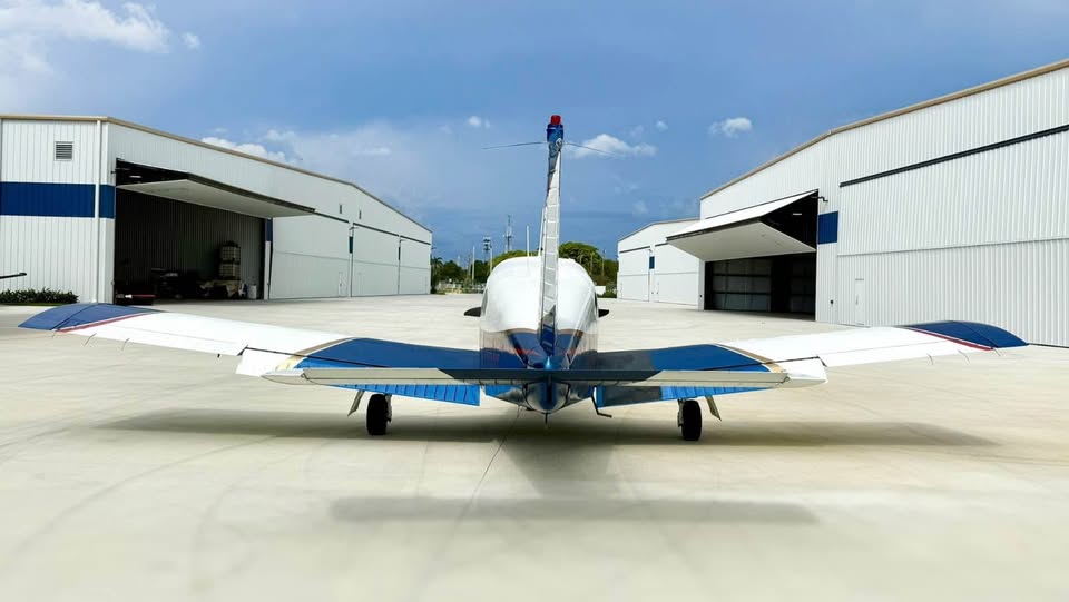 1967 Piper Arrow PA-28R-180, photo 5