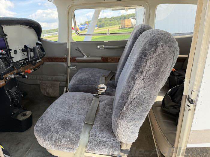 1982 Cessna 182RG, photo 6
