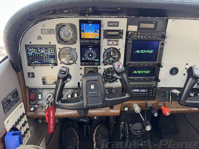 1982 Cessna 182RG, photo 4