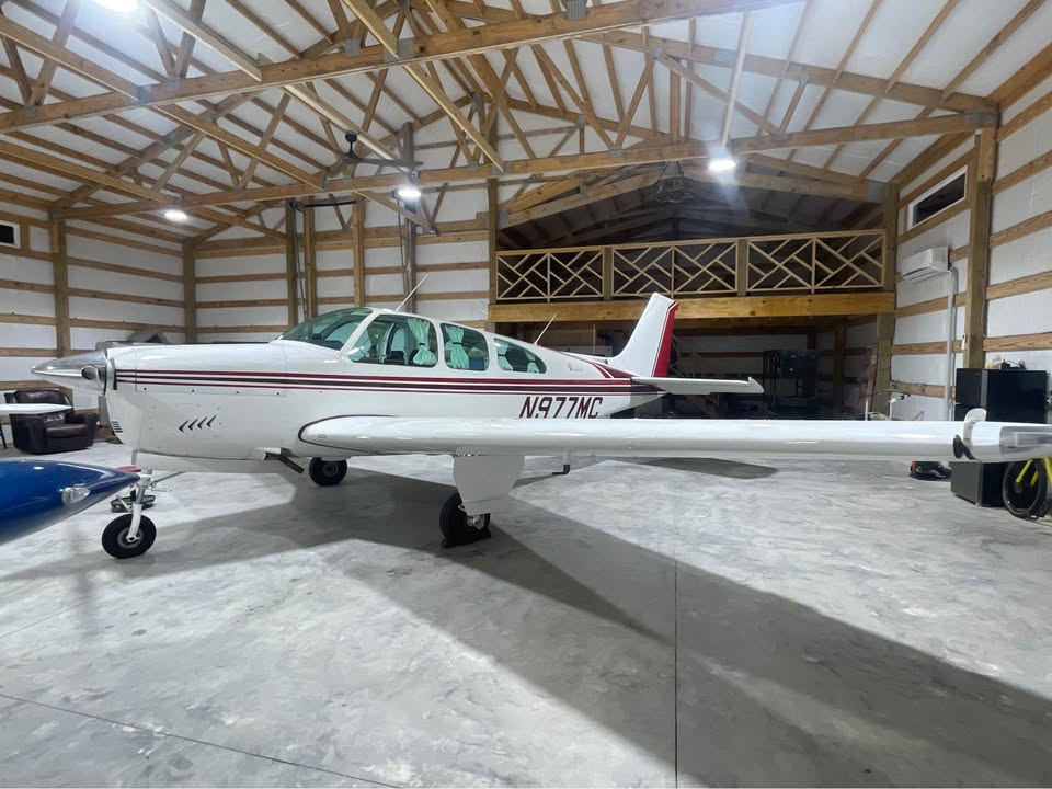 1965 Beechcraft Debonair C-33, photo 4
