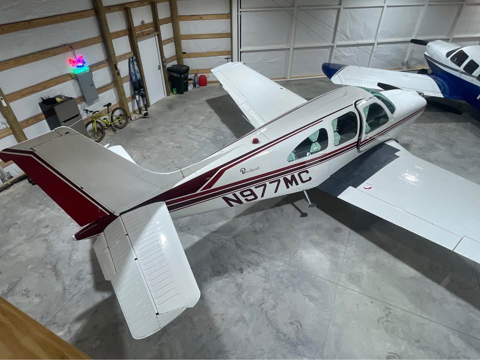 1965 Beechcraft Debonair C-33, photo 7