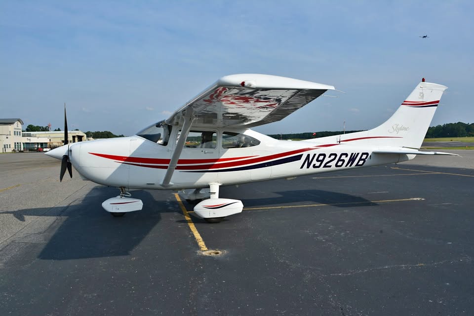 2000 Cessna 182S, photo 1